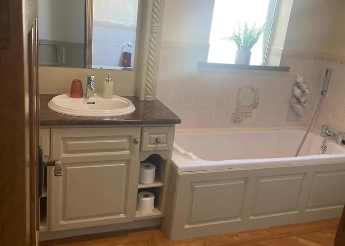 Aimee's Place * Clashmelcon